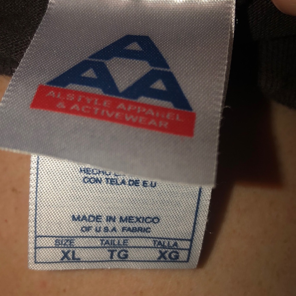 T-Shirt - Picture 3 of 3